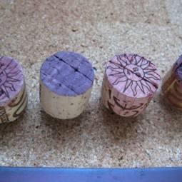 Diy wine cork crafts wine cork thumb tacks.jpg