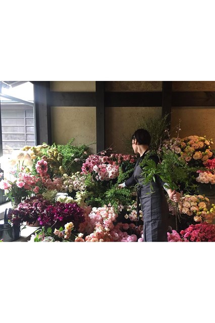 Flowers house 16may16 instagram amy_merrick_b_426x639.jpg
