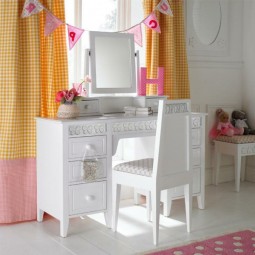 Kinder schminktisch weisses attraktives design und orange gardinen im maedchenzimmer.jpg