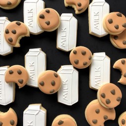 Ad graphic designer makes custom cookies holly fox design 06.jpg