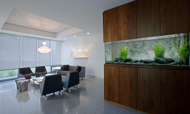 Aquarium ideen design wohnzimmer holzschrank eingebaut.jpg
