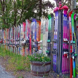Upcycled skis fence.jpg