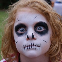 50 pretty and scary halloween makeup ideas for kids_05.jpg
