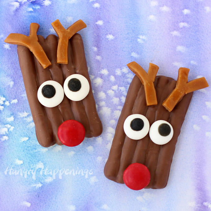 Chocolate pretzel reindeer christmas recipe .jpg