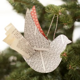 Christmas decoration crafts christmas tree jewelry bird paper newspaper.jpg