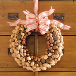 Nut wreath.jpg