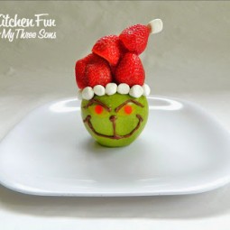 The grinch christmas fruit snack.jpg
