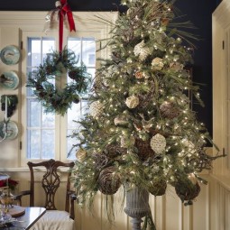 21. vintage christmas tree with urn.jpg