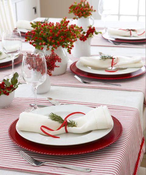 550021c705890 festive red and white table setting 1210 s3.jpg