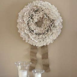 Upcycle an old book into a wreath1 kopia 2.jpg