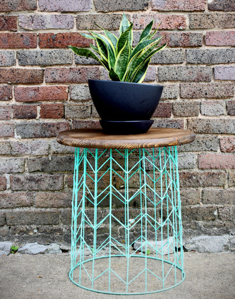 1461620179 1449705019 make this wire basket side table.jpg