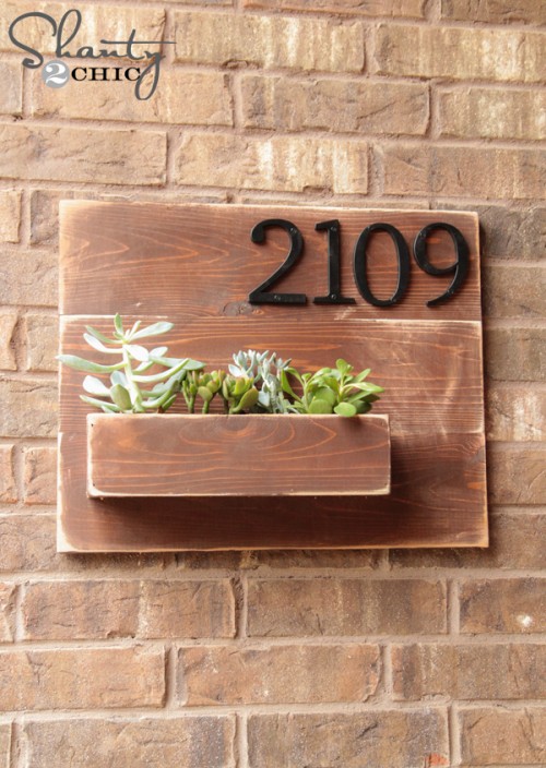 Address number wall planter diy 500x704.jpg