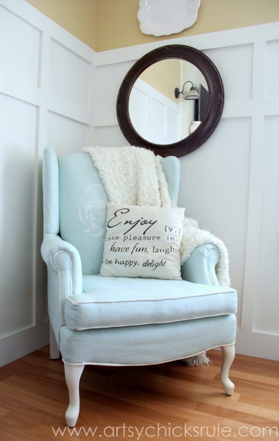 Annie sloan chalk painted upholstered chair makeover from artsychicksrule.com paintedupholstery chalkpaint diy 570x900.jpg