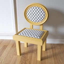 Chic chair made out of two picture frames.jpg