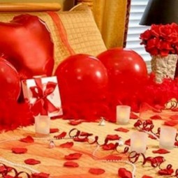 Deco romantique chambre coucher bougies petales ballons 710x434.jpg