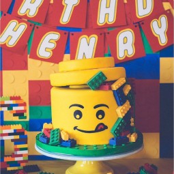 Lego birthday party via karas party ideas karaspartyideas.com3_.jpg