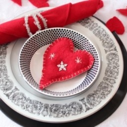 Tisch dekorieren anlaesse valentinstag herz naehen serviette rot.jpg