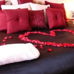 Valentines day bedroom decorating ideas flower 300x250.jpg