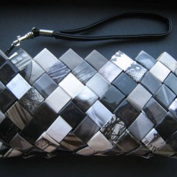 Weave yourself a classy magazine page wristlet.jpg
