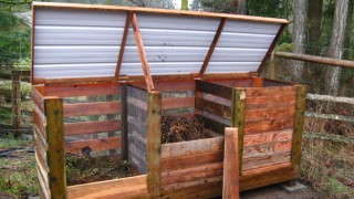 3 bin compost system using wood metal and wire 1.jpg