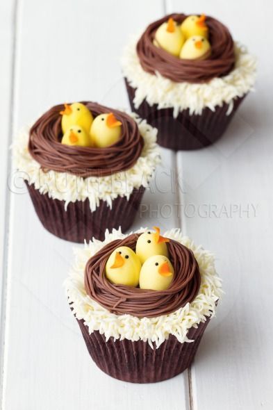Cupcakes with an Easter theme