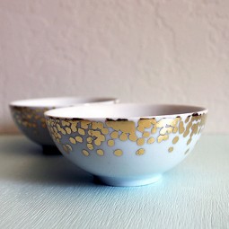Decorate plain ceramic dishes and bowls with a gold leaf technique.jpg