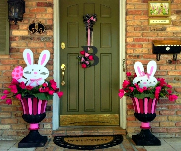 Outdoor easter decorations 27 ideas for garden and entry into the atmosphere 0 900.jpeg