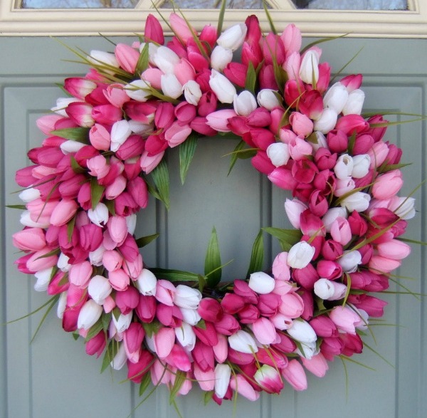 Pink and white tulip wreath love 1.jpg