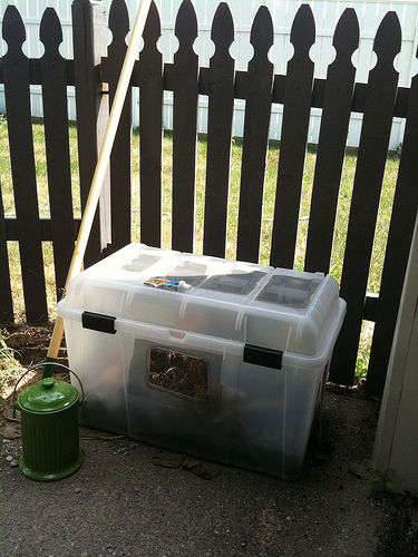 Simple cheap storage container compost bin.jpg