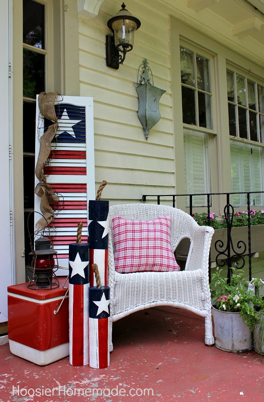 Turn an old shutter into a fun 4th of july decoration.jpg