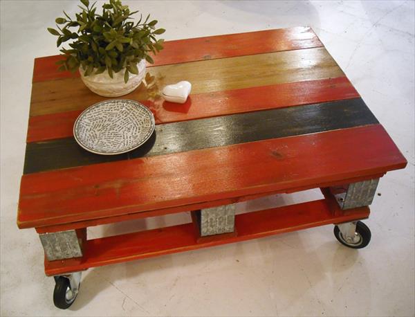 Http www 99pallets com pallet tables red pallet coffee table with in diy how to painted furniture.jpg