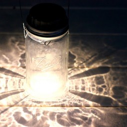 Mason jar solar lamp.jpg