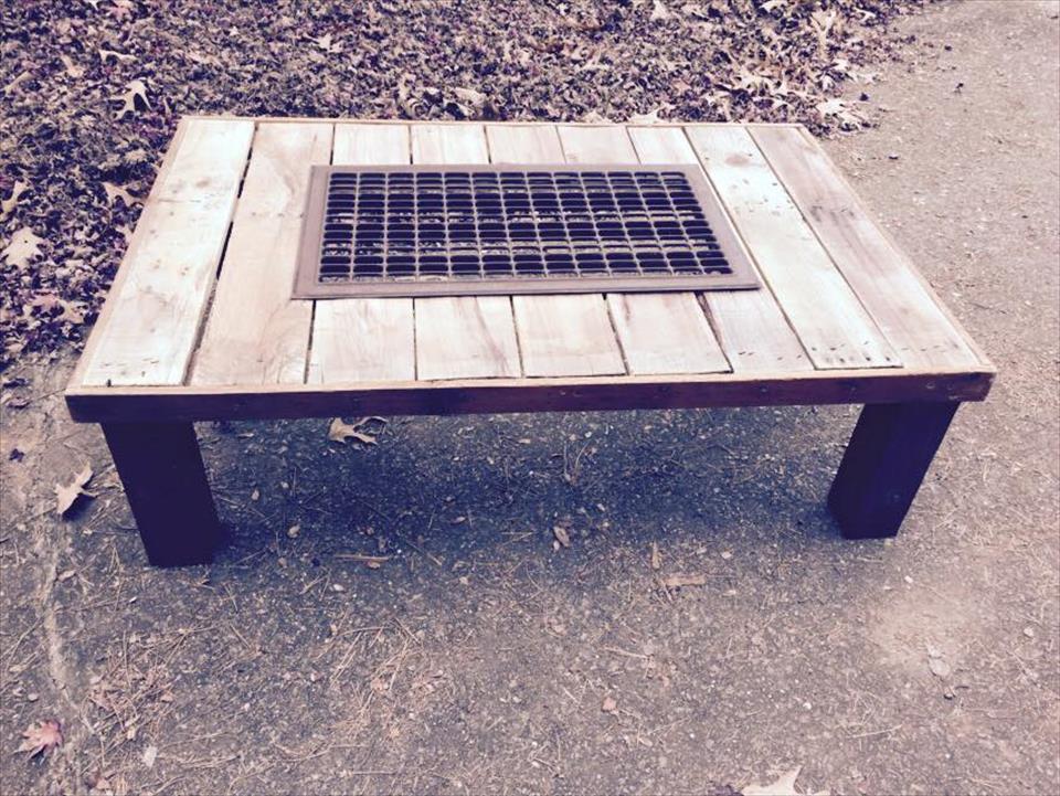 Pallet coffee table with metal grill.jpg