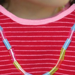 Straw necklace craft_xcn717.jpg