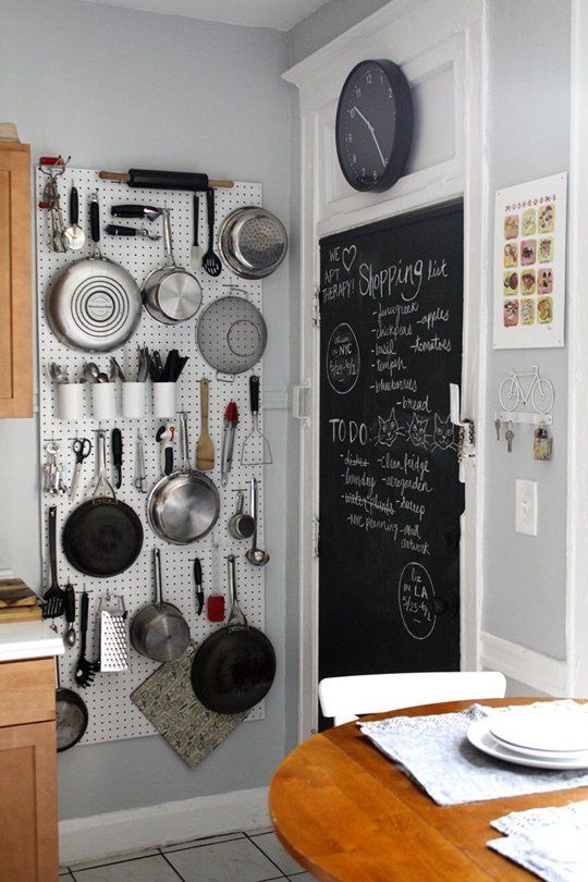 Emphasize small spaces with kitchen wall storage ideas homesthetics 5.jpg