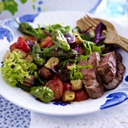 Gruener salat mit pimientos und steakstreifen f5252605idf2ea2db0bleckerw590h442cgc.jpg