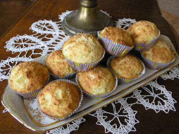 Einfaches Rezept für glutenfreie Kokos-Muffins mit Ananas :P ...