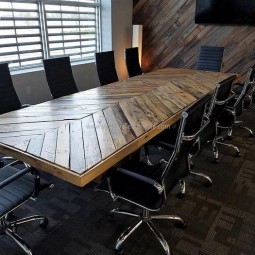 Pallet conference table.jpg