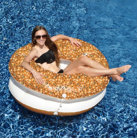 04 bagel floats to swim on it in your pool.jpg