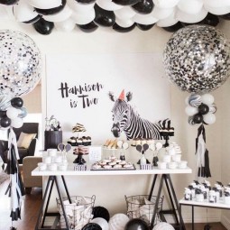 10 black and white balloons for the dessret table.jpg