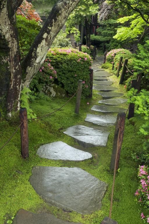 A Whole Bunch Of Beautiful & Enchanting Garden Paths