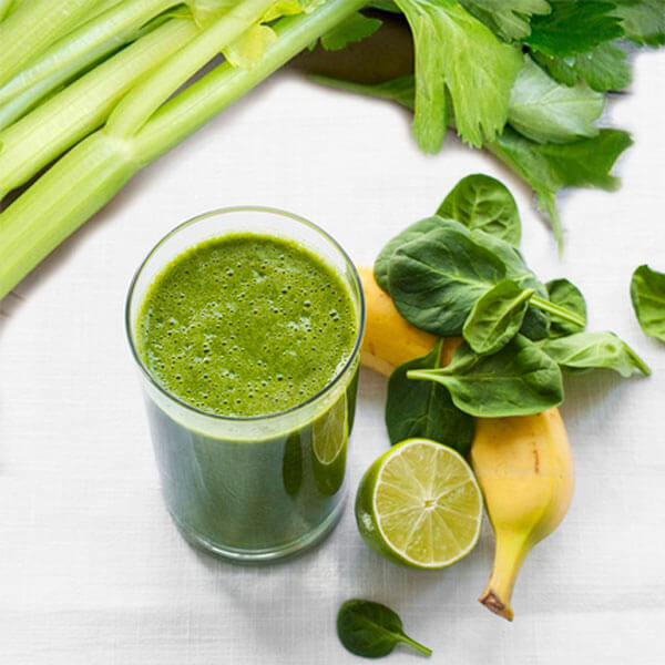 Celery spinach lime banana detox juicing to lose weight1.jpg