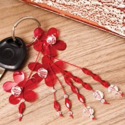 Diy flower key chains from plastic bottle.jpg
