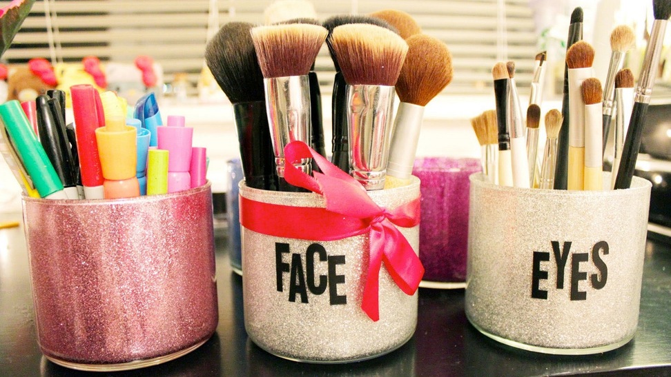 Diy makeup organizer with catchy look best brush_diy containers to organize make up_home dec.jpg