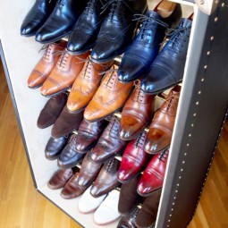 Trunk turned shoe storage from style forum.jpg