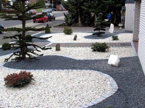 White gravel landscaping 17.jpg