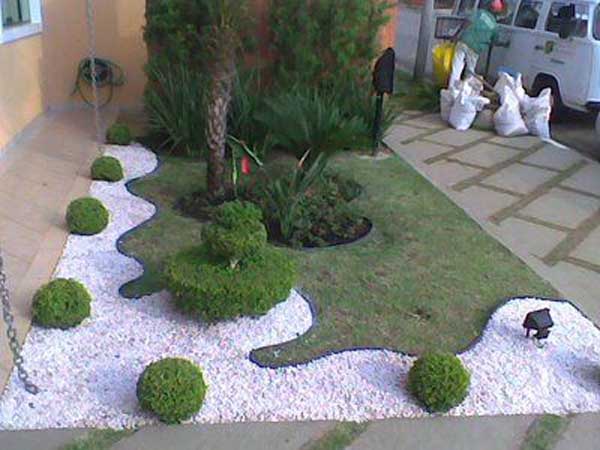 White gravel landscaping 5.jpg