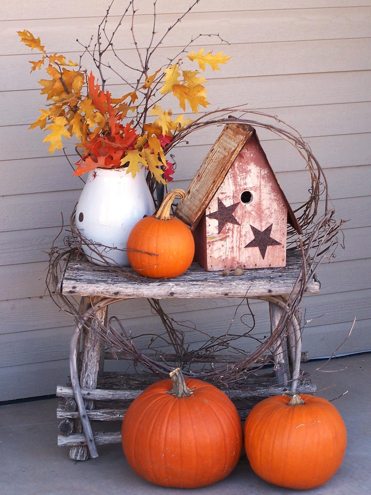 26 fall porch decorating ideas homebnc.jpg
