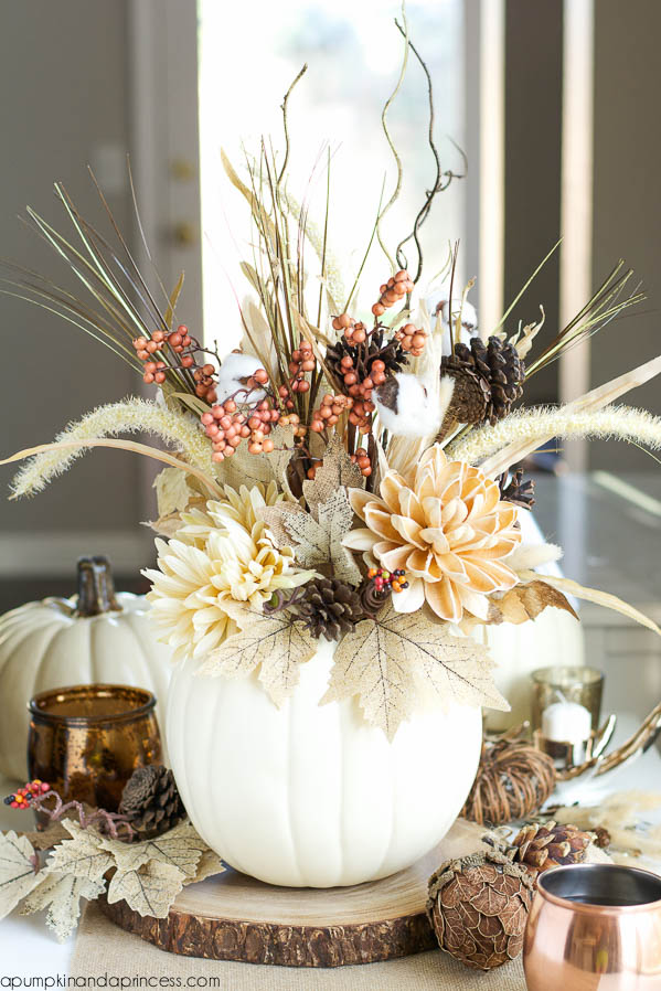 47 awesome pumpkin centerpieces for fall and halloween table 17.jpg