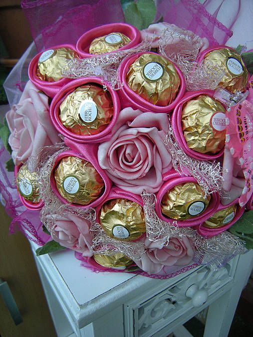 F1049c2b425cefb613133ca03f63dbaf chocolate flowers chocolate sweets.jpg